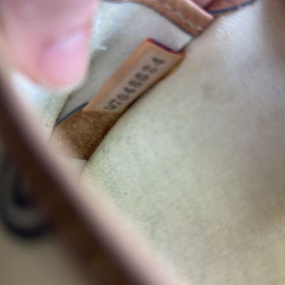 WALT DISNEY WORLD DISNEYLAND Dooney & Bourke Wristlet - Picture 9 of 12